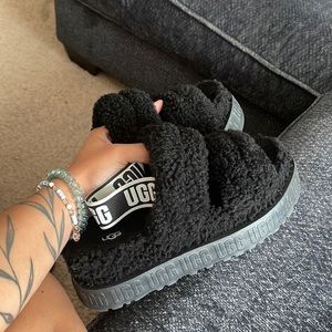 Ugg Slides